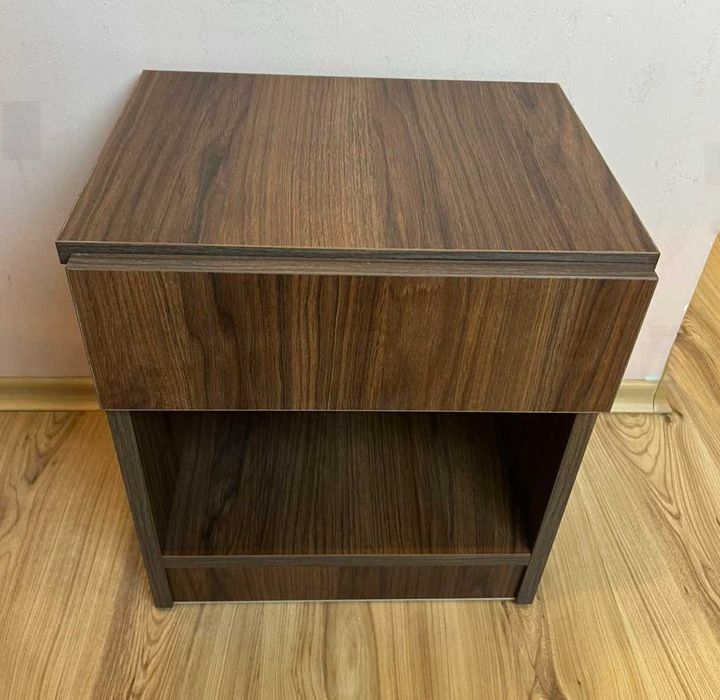 Нощно шкафче DiscreetVault с тайник