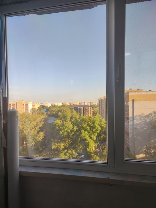 Продам пластиковое окно на балкон