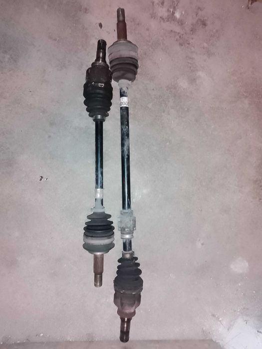 Полуоски - Тойота Ярис