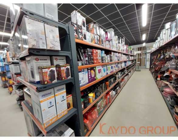 Метални и дървени стелажи за магазин, острови, аксесоари НАЛИЧНИ НОВИ