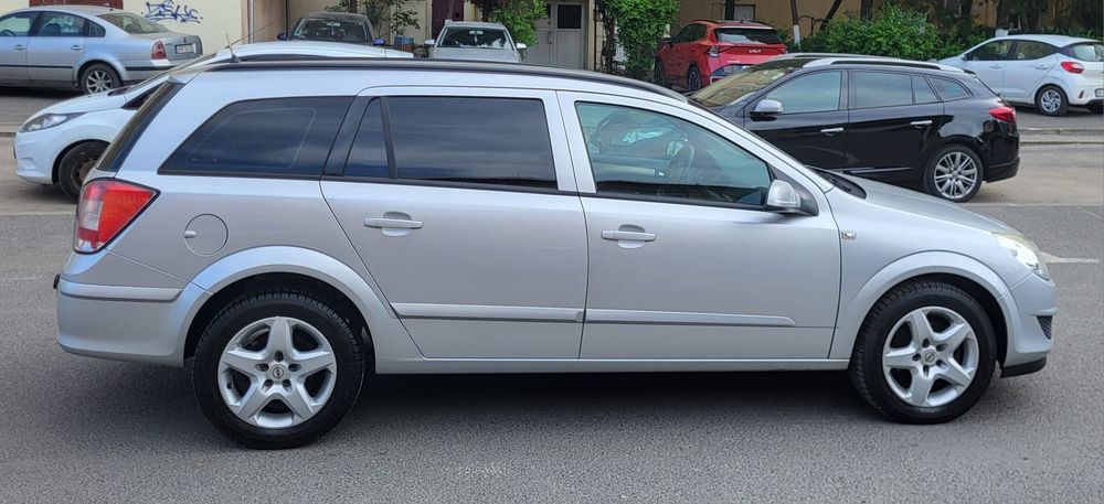 Opel Astra H an 2008 ,motor 1.7 TDI proprietar,acte la zi !
