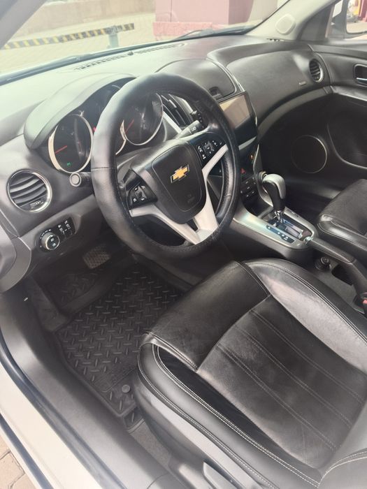 Продаю Шевралет Круз