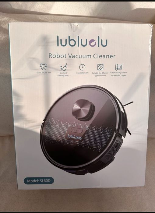 Robot de aspirare și spalare mop simultan cu recipient de praf și apa