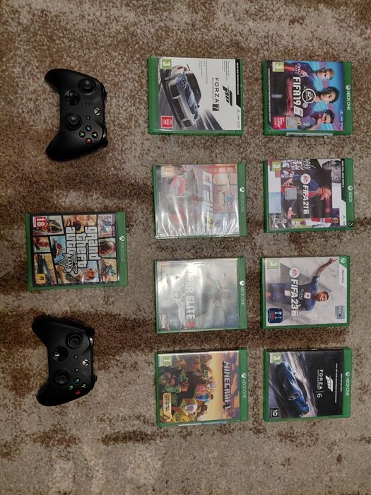 Vând jocuri Xbox One X