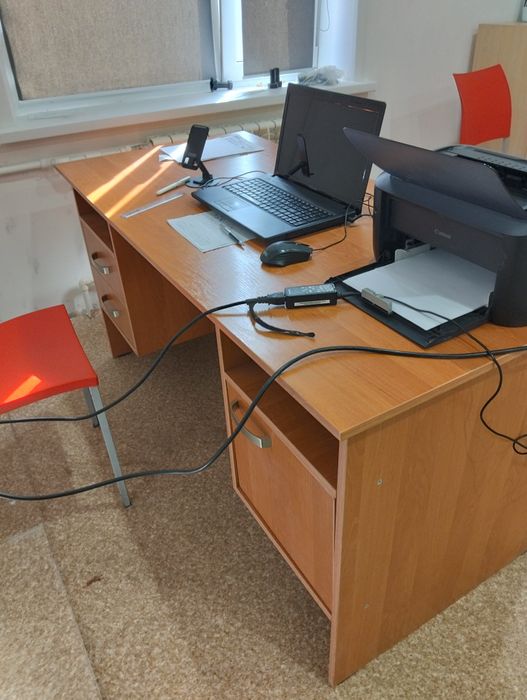 Продам стол для офиса