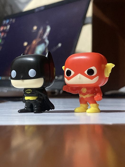 Kinder joy DC funko pop