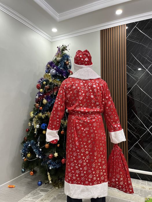 Сдаю на прокат костюм деда мороза