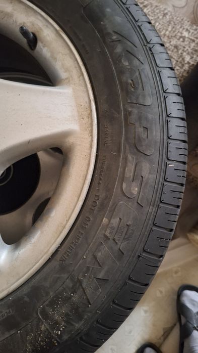 Продам комплект шины титанка опель