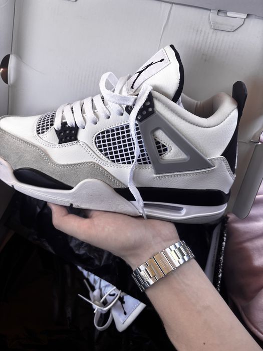 jordan 4 military black noi