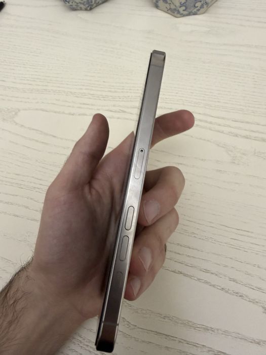 Продам Iphone 16 pro max 256gb