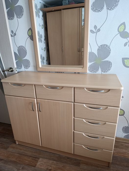 Спальный гарнитур б/у