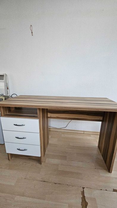 Офис шкаф с врати кафяв, кафяво ъглово бюро, малко бюро, секция