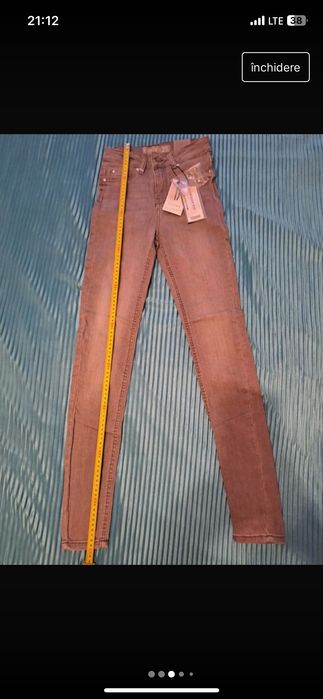 Vând jeans gri New Yorker