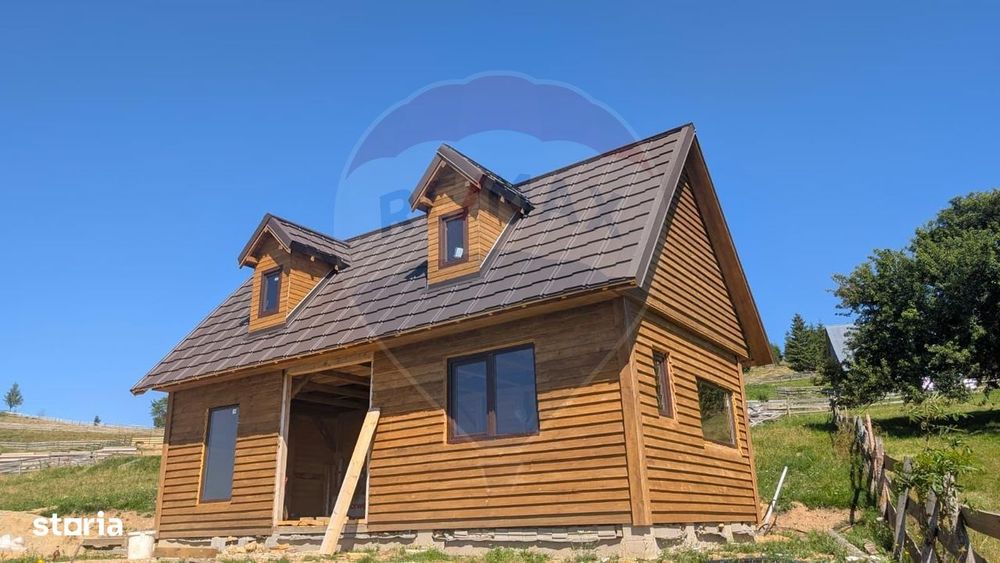 Tiny House-uri in Maguri Racatau. Teren de vânzare cu proiect în curs