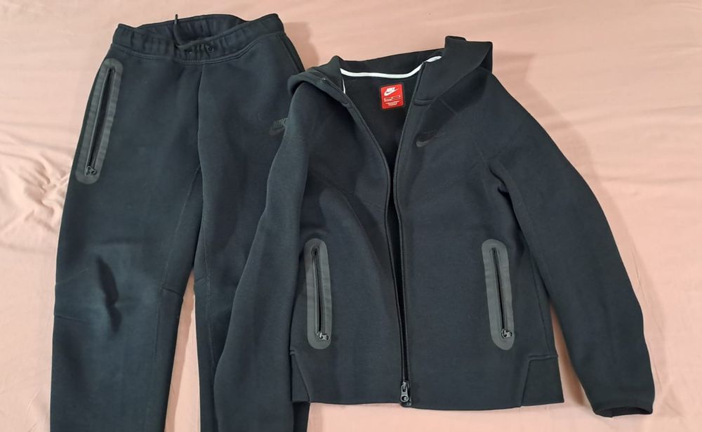 Trening Nike Tech  pentru copii
