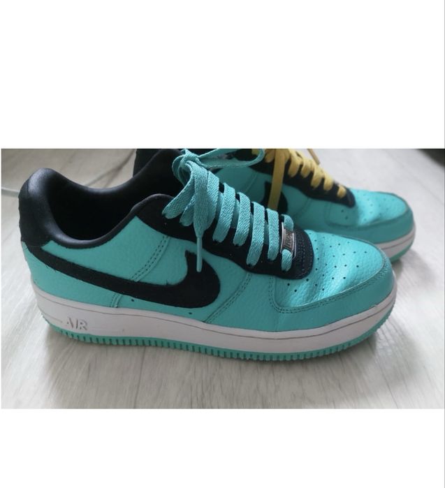 Красовки найк тифани