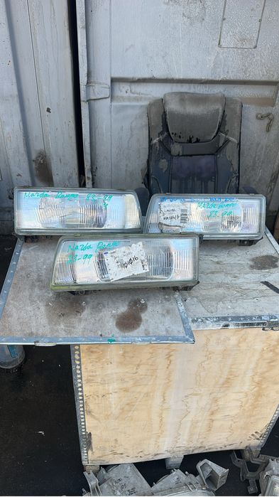 Фары на Mazda Bongo 83 99