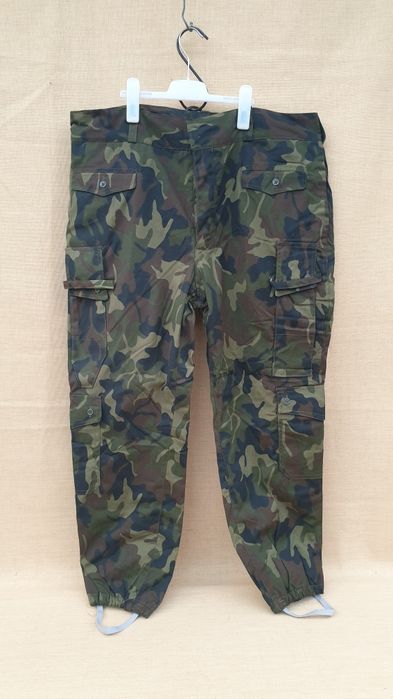 Pantalon camuflaj iarnă
