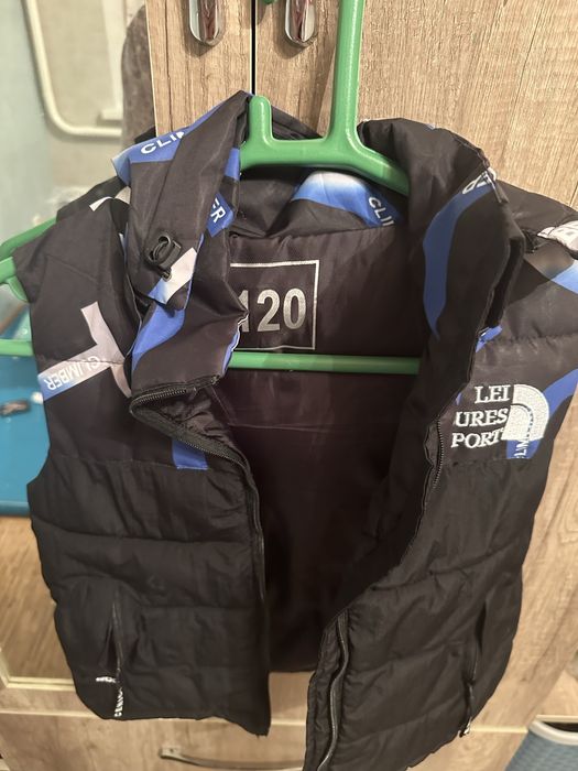 Продам верхнюю одежду на мальчика