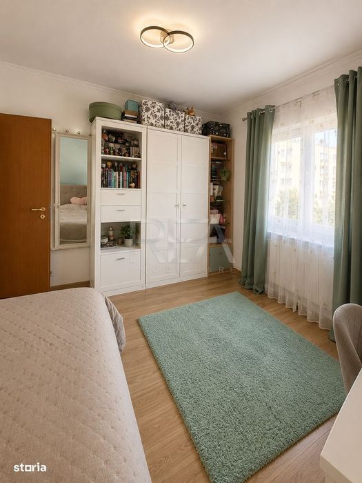 4 camere Vitan decomandat,centrala,inst. schimb.,parcare,an 1990,metro