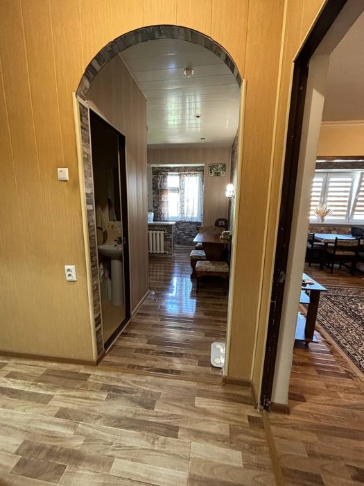 Продаётся четырёхкомнатная квартира каракамыш 2/4