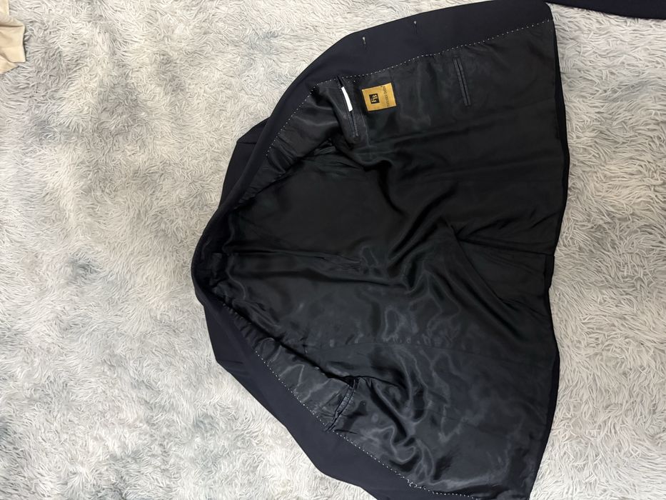 костюм темно синий