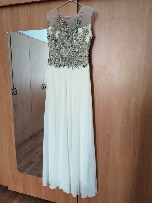 Платье вечернее шикарное