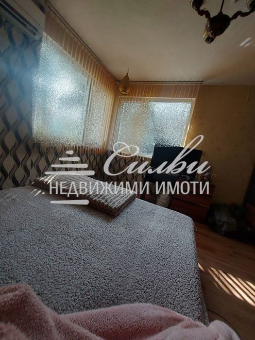 Етаж от ТУХЛЕНА къща на плоча с ГАРАЖ - кв. ПОЖАРНАТА!