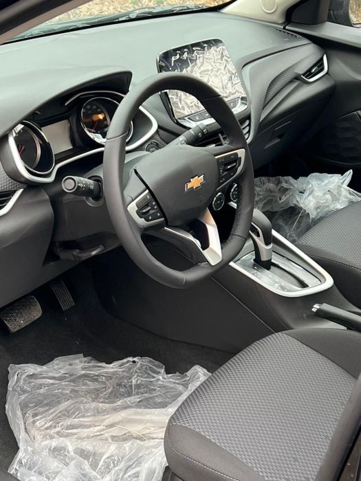 Chevrolet Onix новая