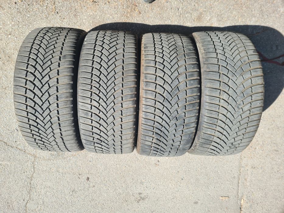4бр.зимни гуми 235 35 19 Bridgestone DOT22