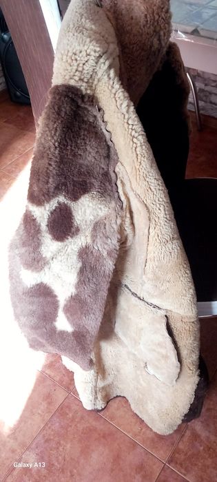 Продавам  кожух от агнешка кожа