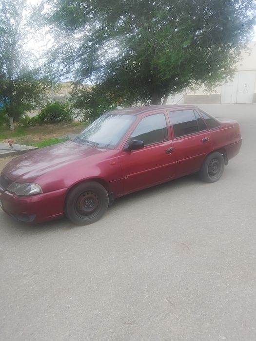 Продам машину нексию
