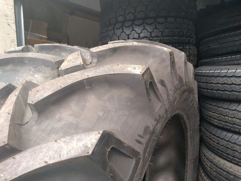 Cauciucuri 14.00-38 r38 BKT  doar noi pentru tractor romanesc ZYX1