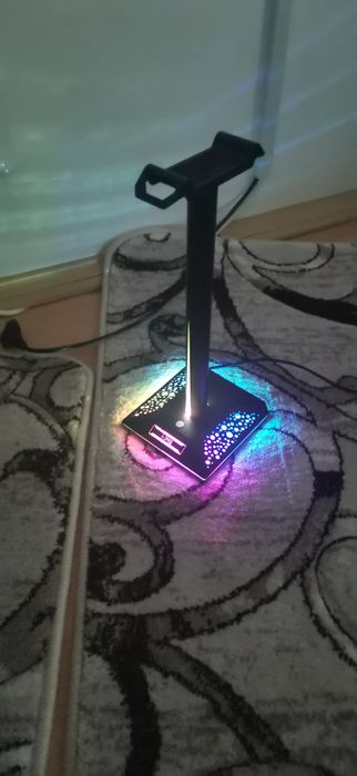 Stand pentru căști rgb i-jmb