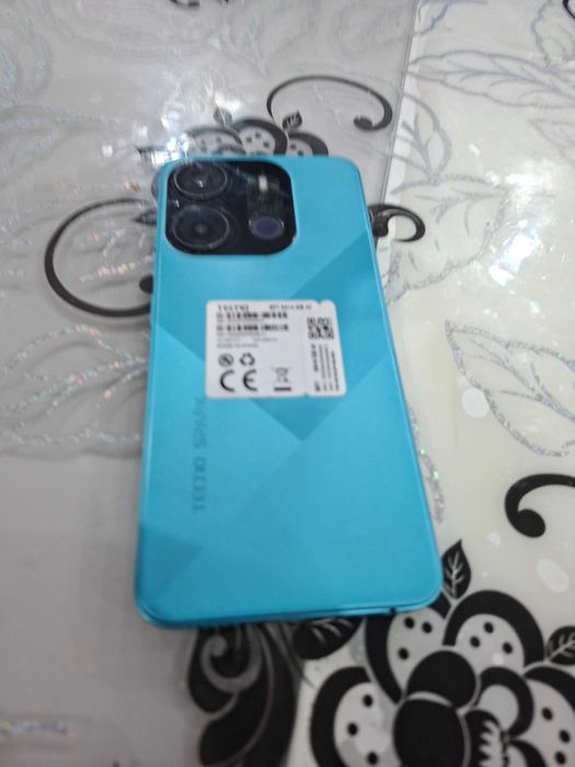 Продавам смартфони