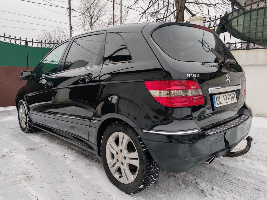Mercedes Benz B180