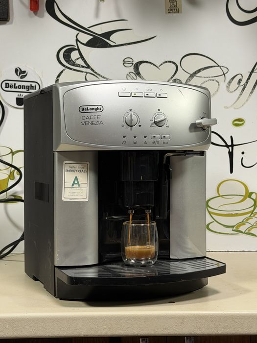 Кафемашина кафе автомат delonghi caffe Venezia с гаранция