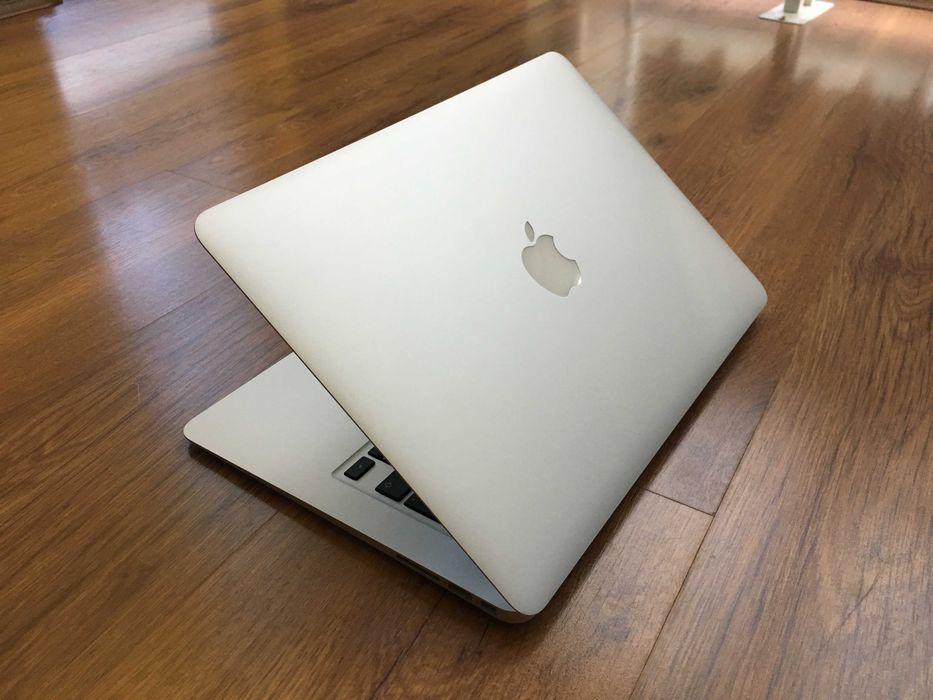 13.3' Core i5 Apple MacBook Air Mid 2017 8GB RAM/256GB SSD/Intel HD 6000/Батерия 6 ч