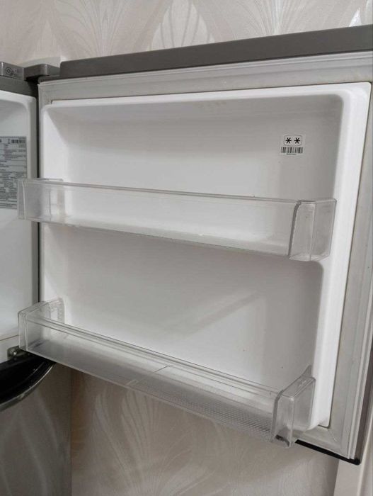 LG muzlatgich sotiladi – yaxshi holatda