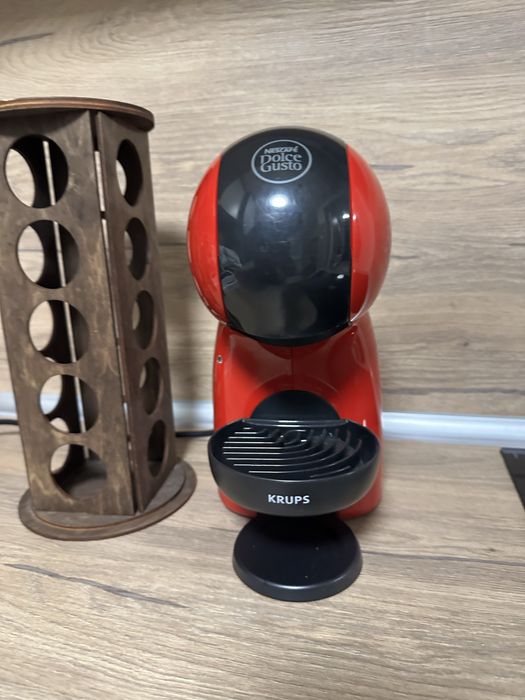 Кафе машина Dolce Gusto Piccolo XS + стойка – 50€