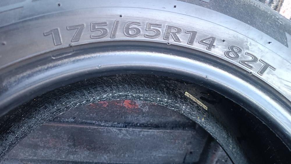 175/65/14 Kumho .