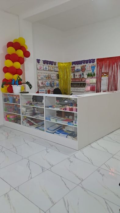 Витрина для канцелярских товаров