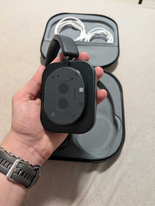 Casti Wireless Nothing Headphones One 1 Neagru aproape noi