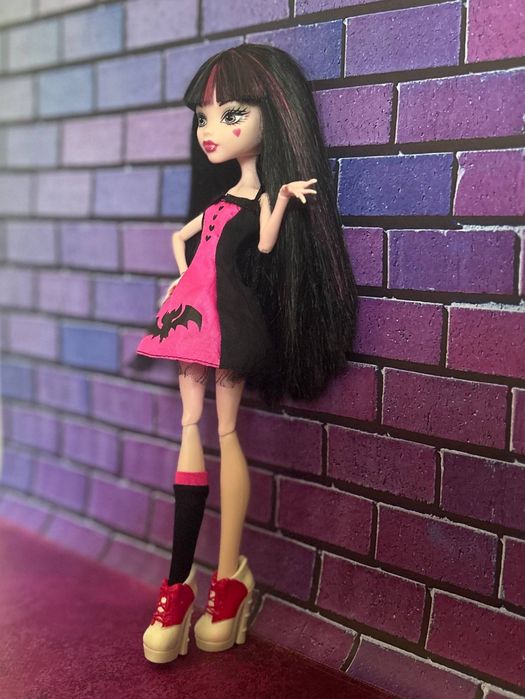 Draculaura Die ner monster high
