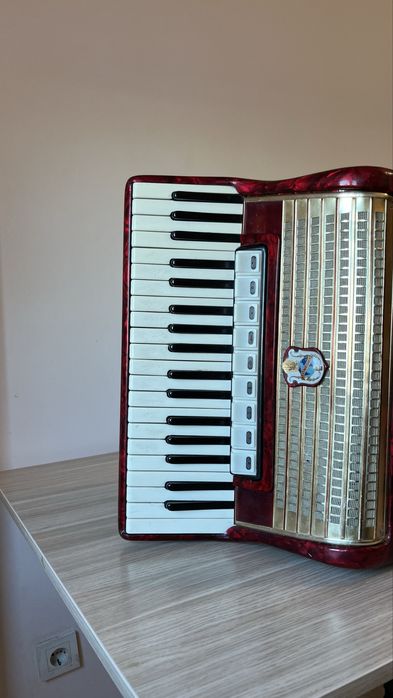 Продаю аккордеон