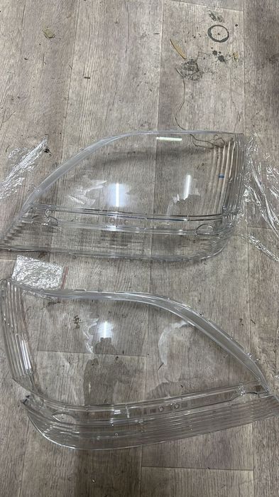 Стекло фар Lexus' 300