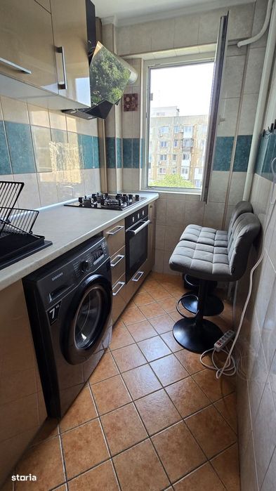 Apartament 2 camere decomandat — Militari, metrou Lujerului