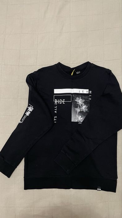 Разгружаю гардероб, одежда женская