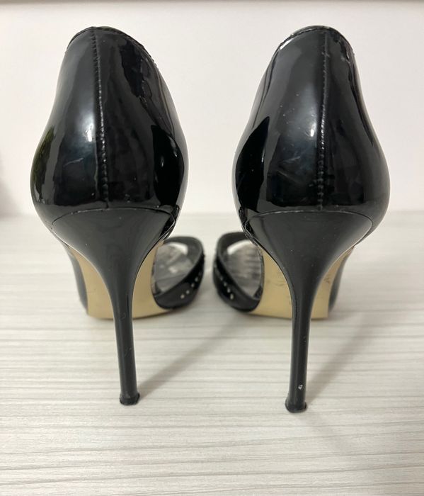 Guess обувки номер 38