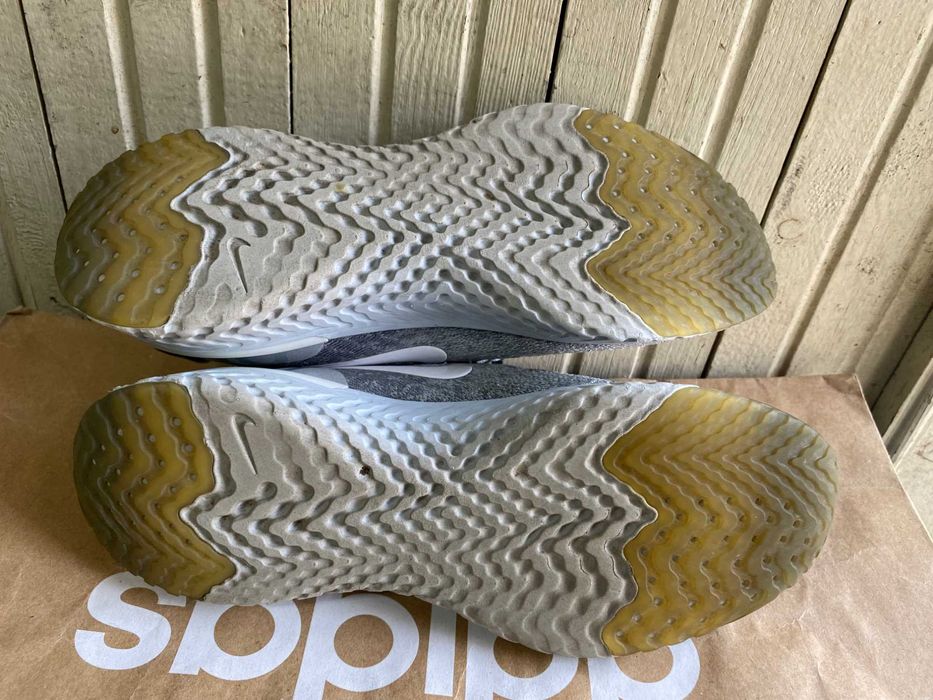 ''Nike Epic React Flyknit''оригинални маратонки 37.5 номер